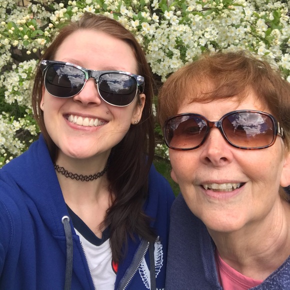 Meet your Posher, Jen - Picture 3 of 12